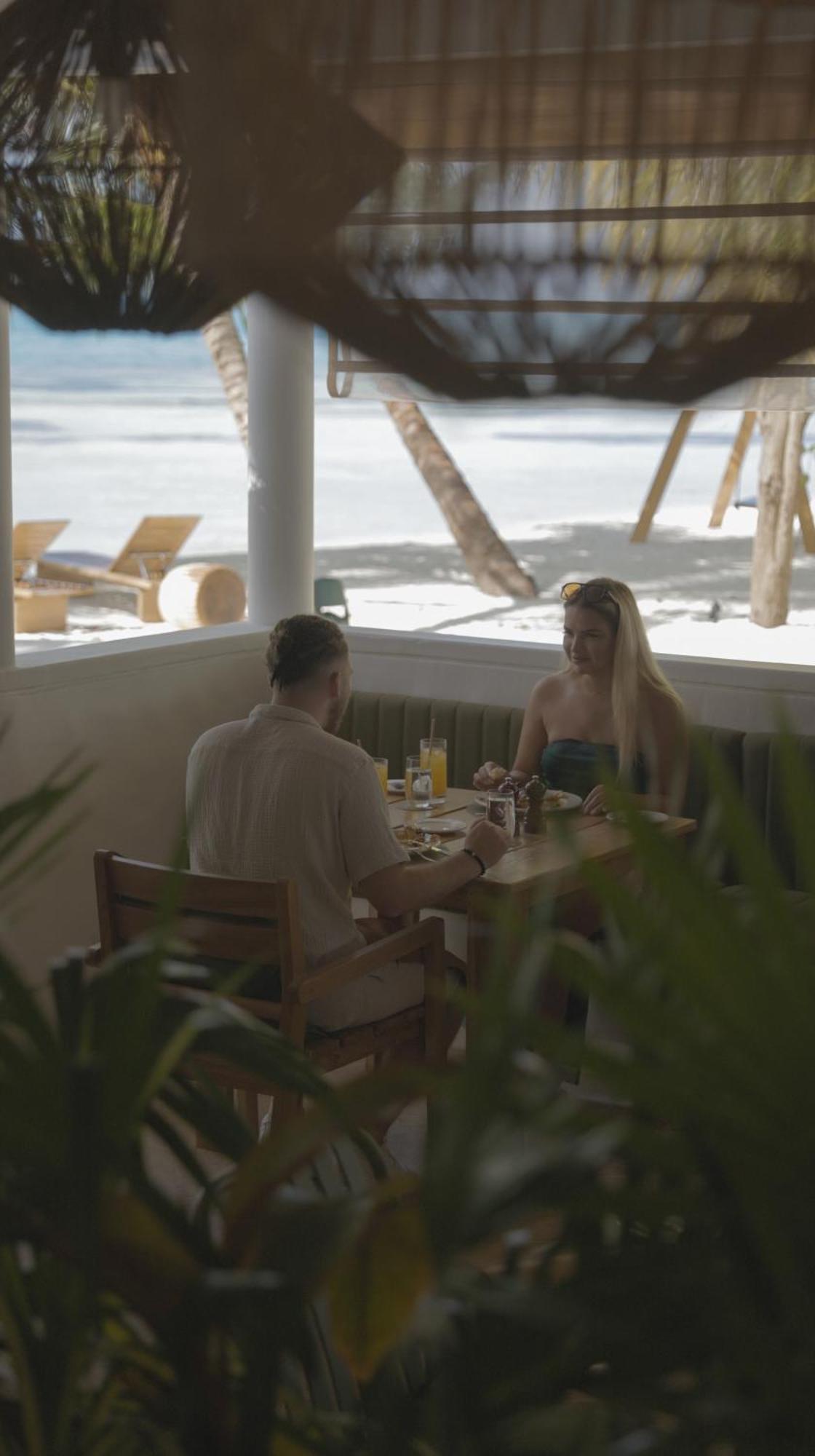 Stone Beach Club Dhiffushi Eksteriør bilde